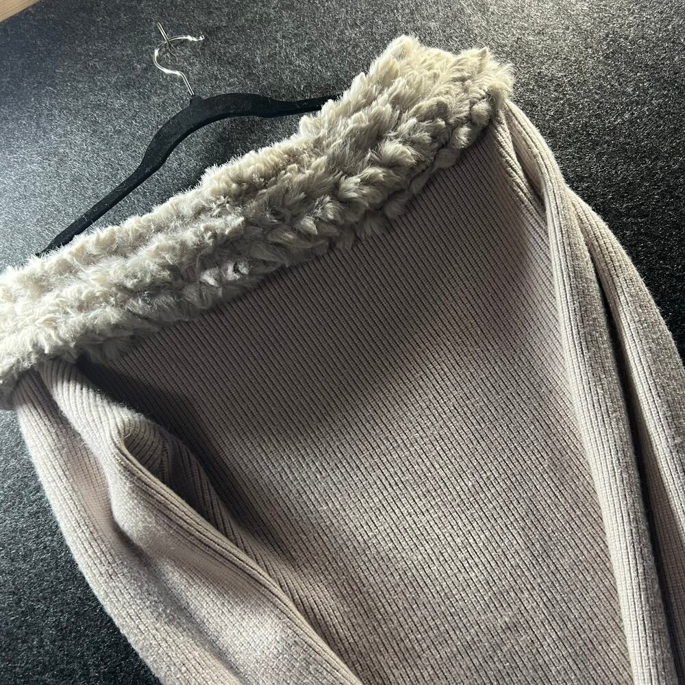 Love Token Sweater Womens Faux Fur Shawl Collar Cream Size Large